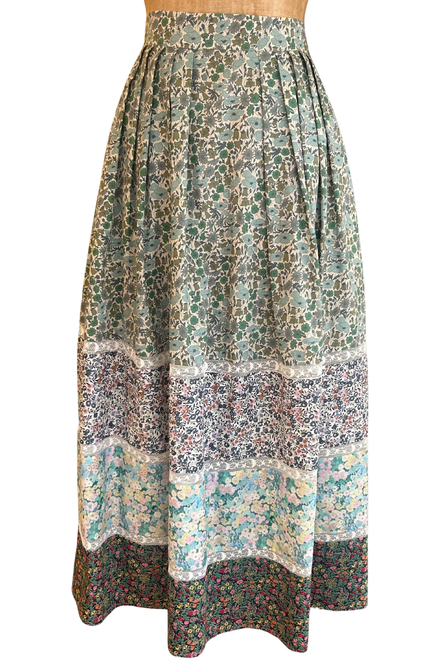 Amy Skirt CocoWolf Collab