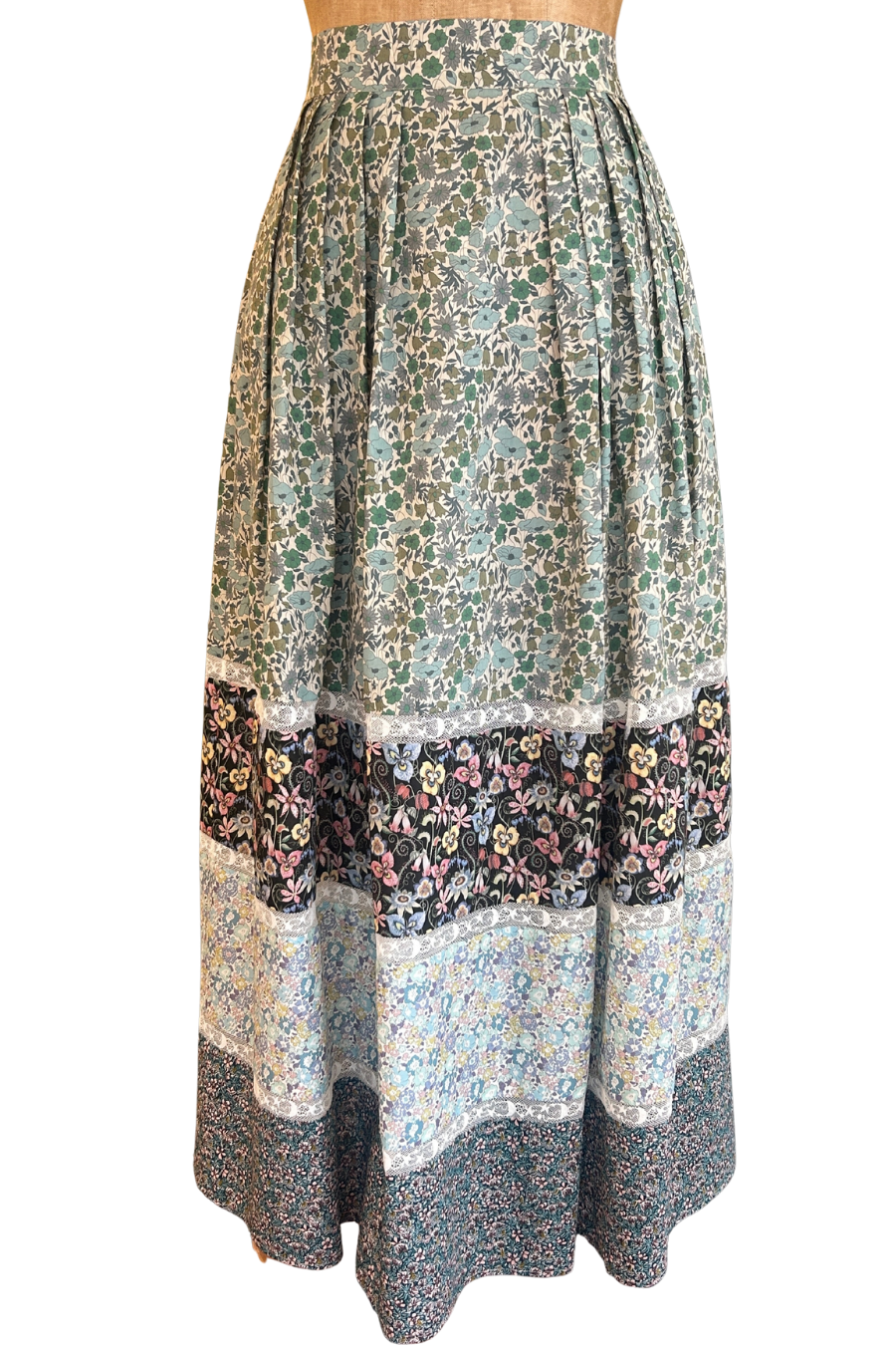Amy Skirt CocoWolf Collab