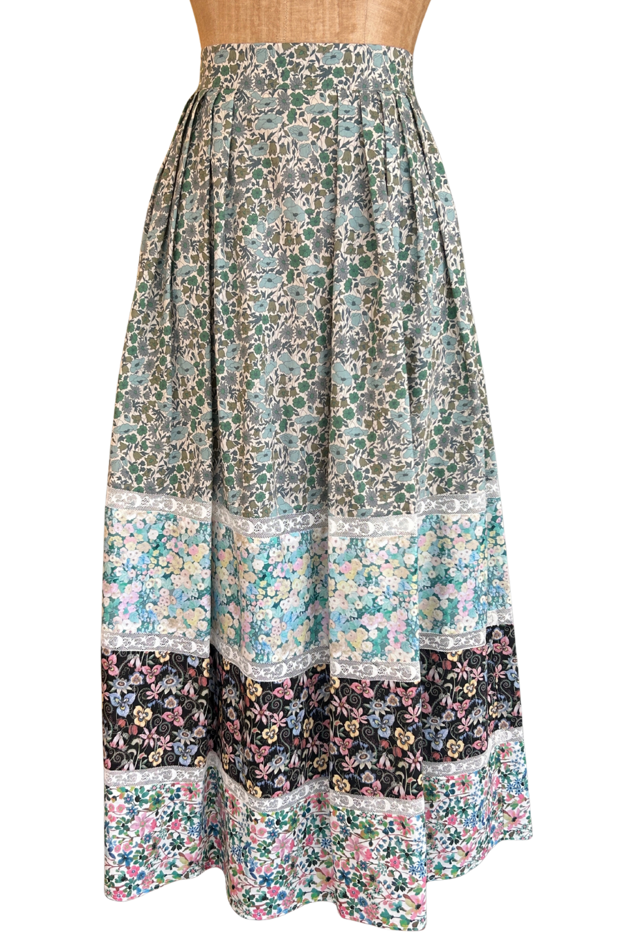 Amy Skirt CocoWolf Collab