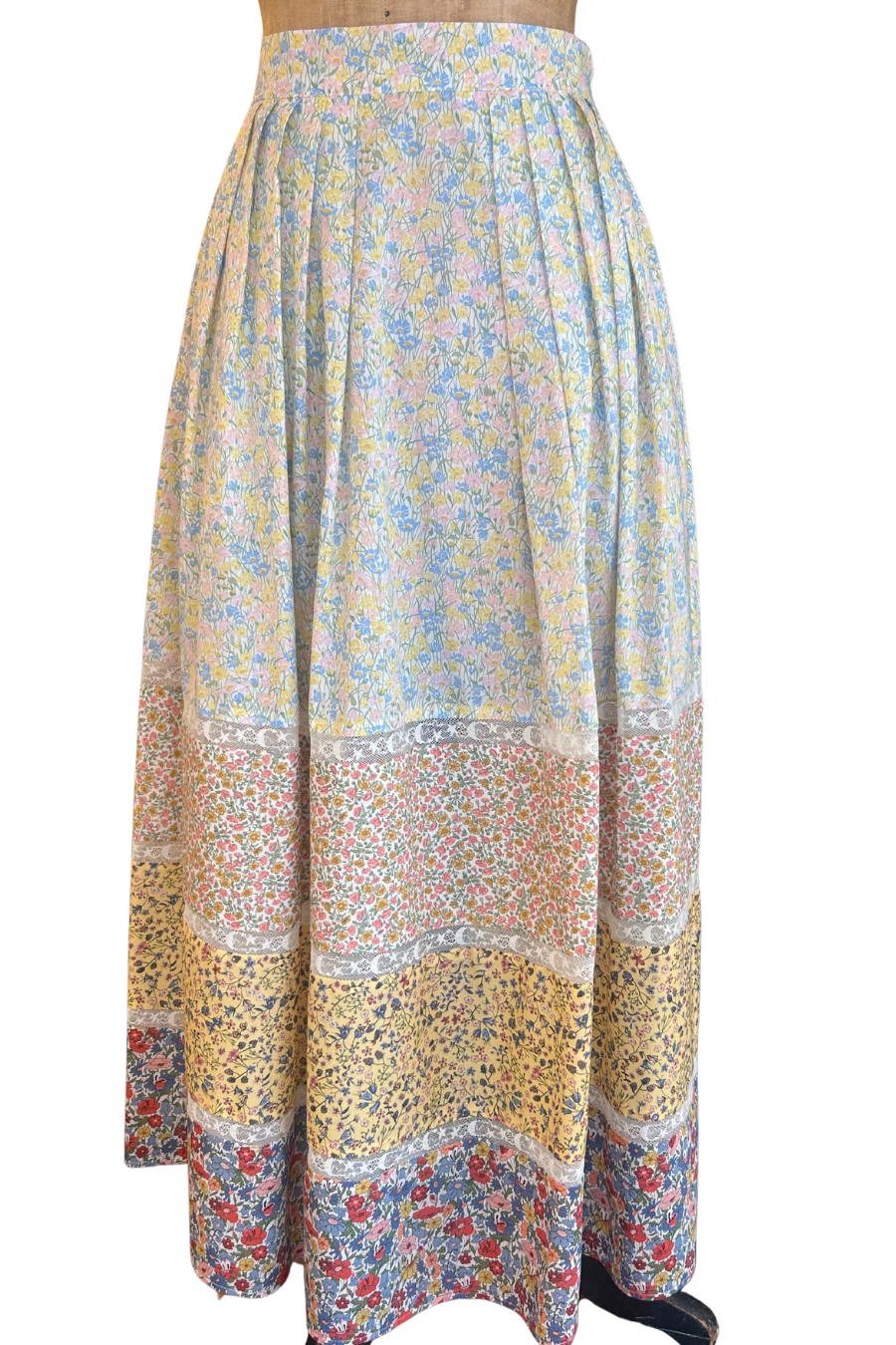 Amy Skirt CocoWolf Collab