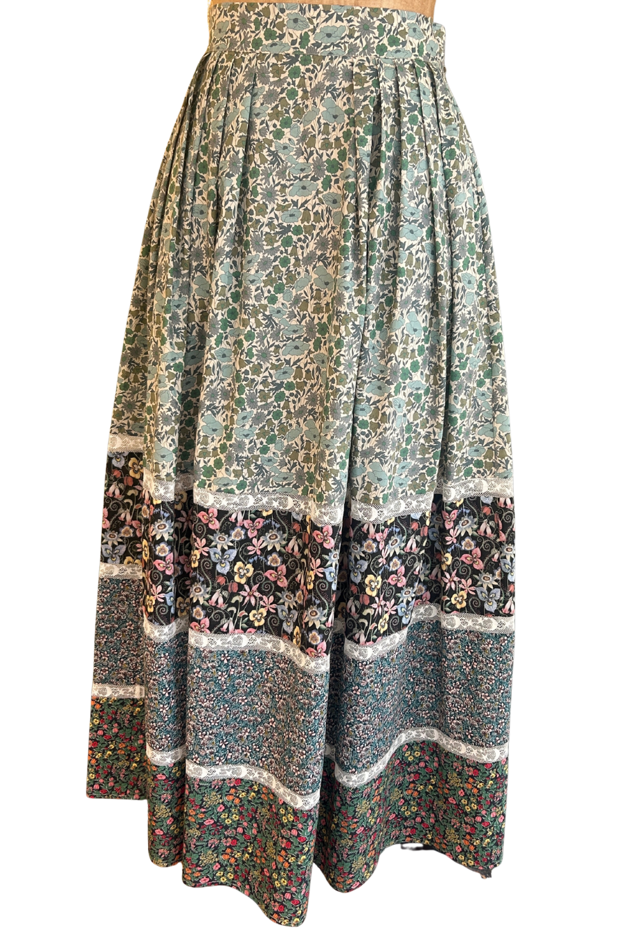 Amy Skirt CocoWolf Collab