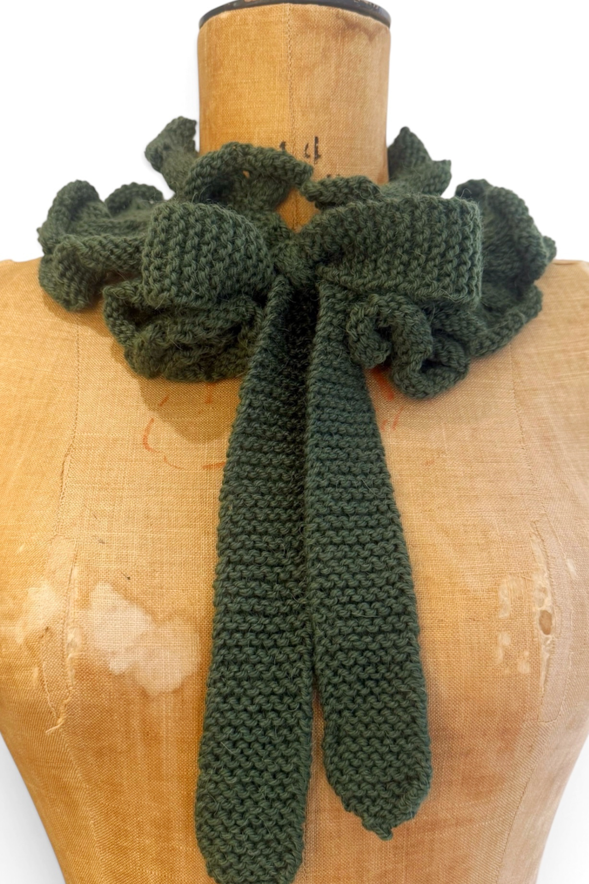 Rose Ruffle Collar